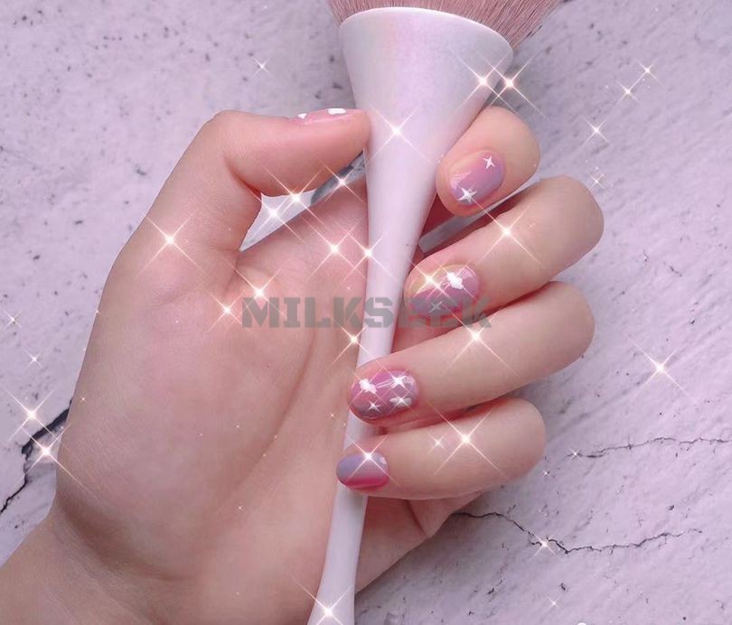 在充满艺术氛围的空间里享受美甲的乐趣—LILY NAILS美甲美睫(合生汇店)2MilkSeek都市体验网