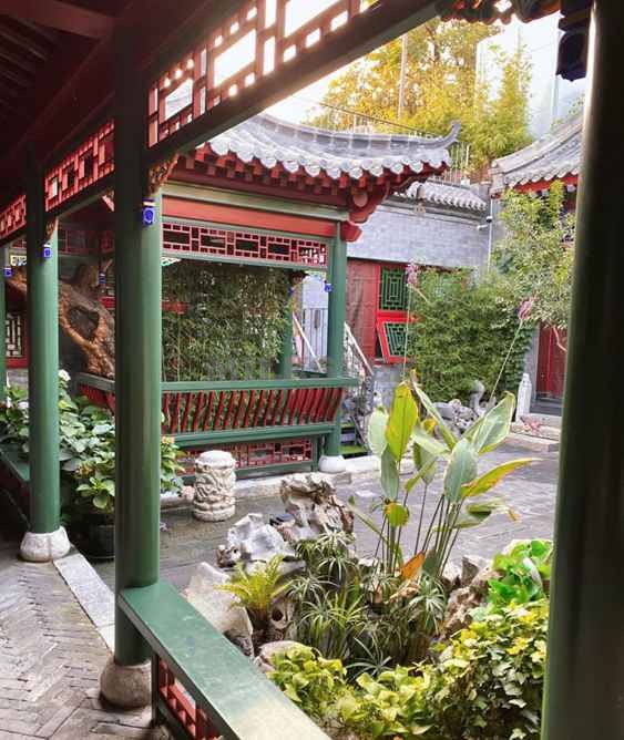 白塔寺边上的绝美休闲养生四合院酒店–ZMAX HOTELS(北京金融街熙苑四合院店)1MilkSeek都市体验网