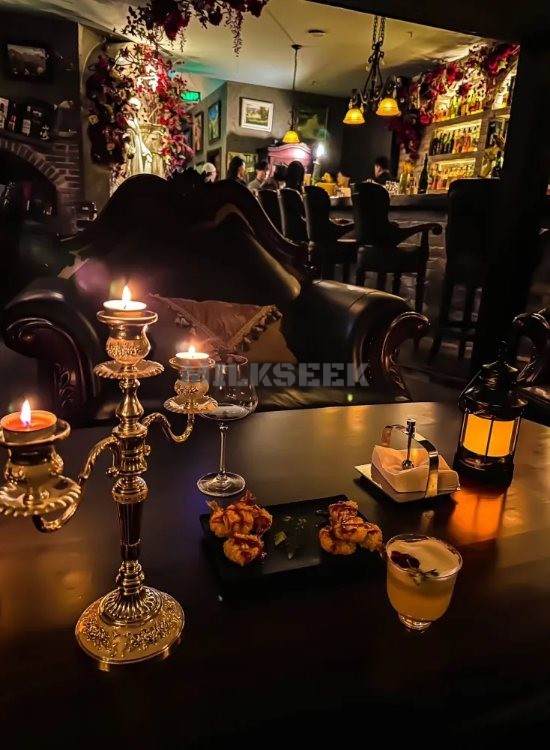 来北京夜生活里首家暗黑教堂主题酒吧喝点—门徒Whisky2MilkSeek都市体验网